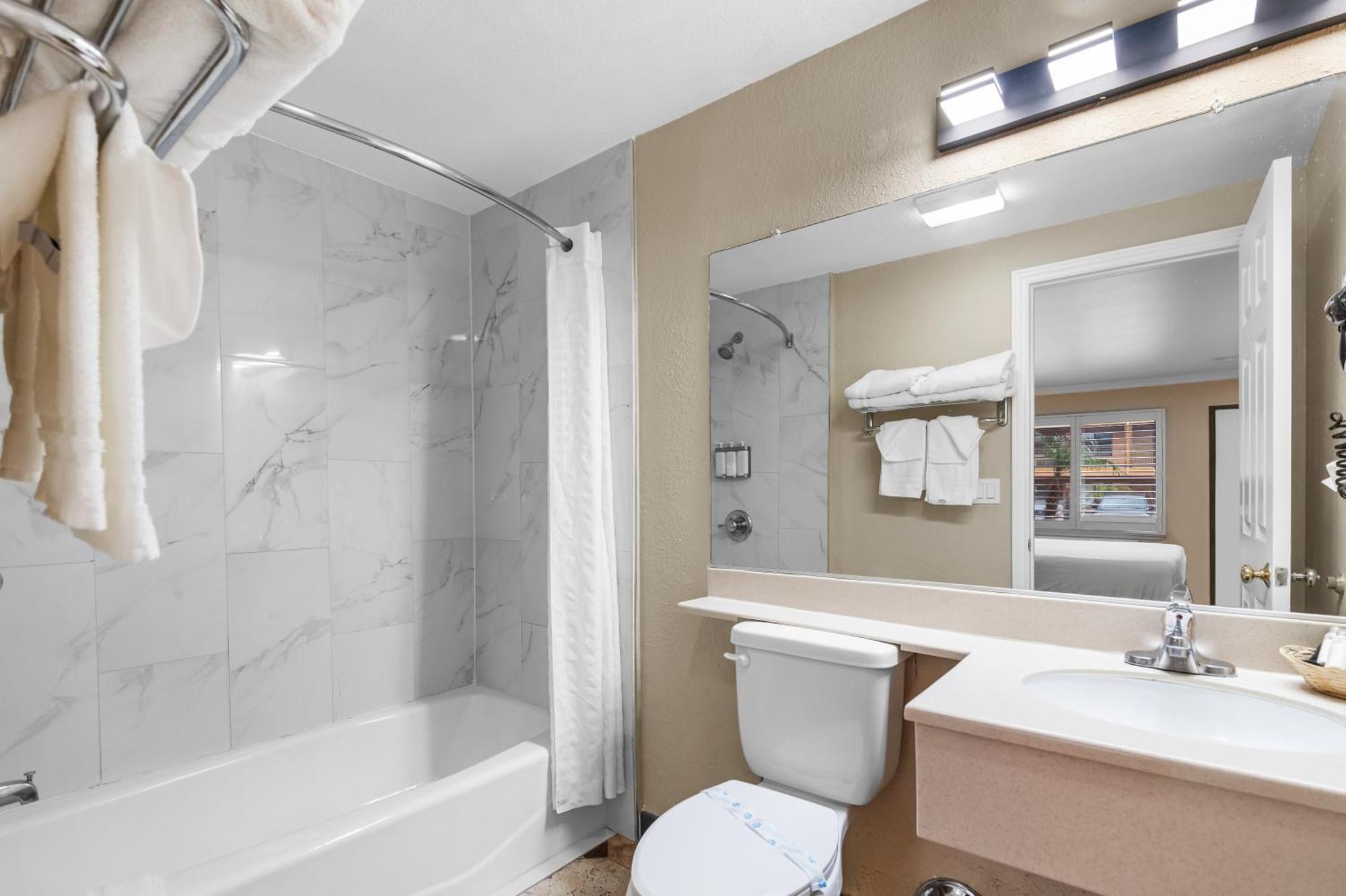 Santa Clarita Motel - Near Six Flags Magic Mountain - Valencia Екстер'єр фото