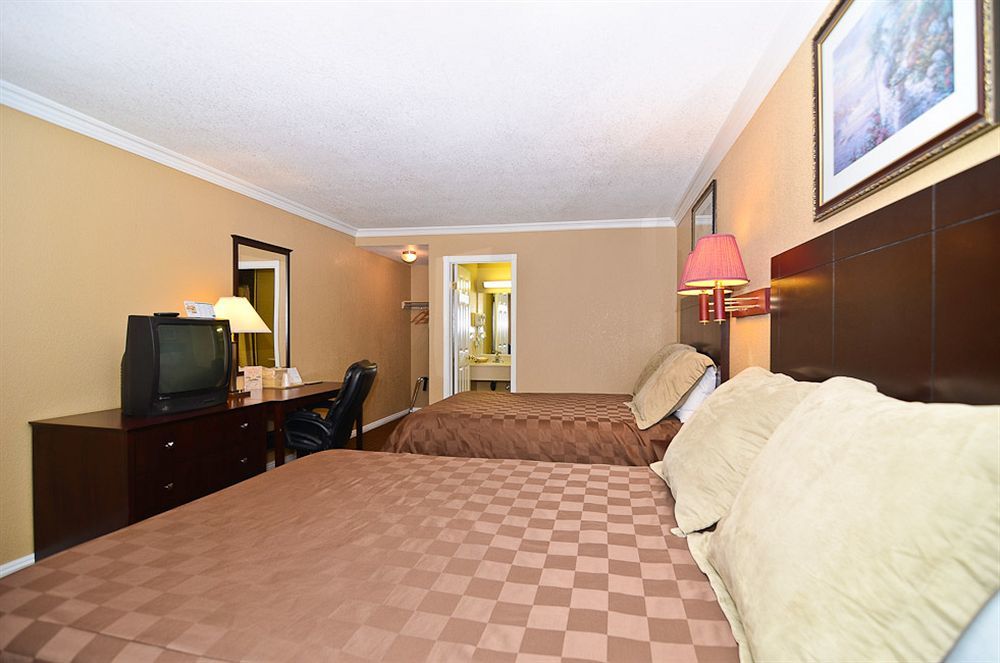 Santa Clarita Motel - Near Six Flags Magic Mountain - Valencia Екстер'єр фото